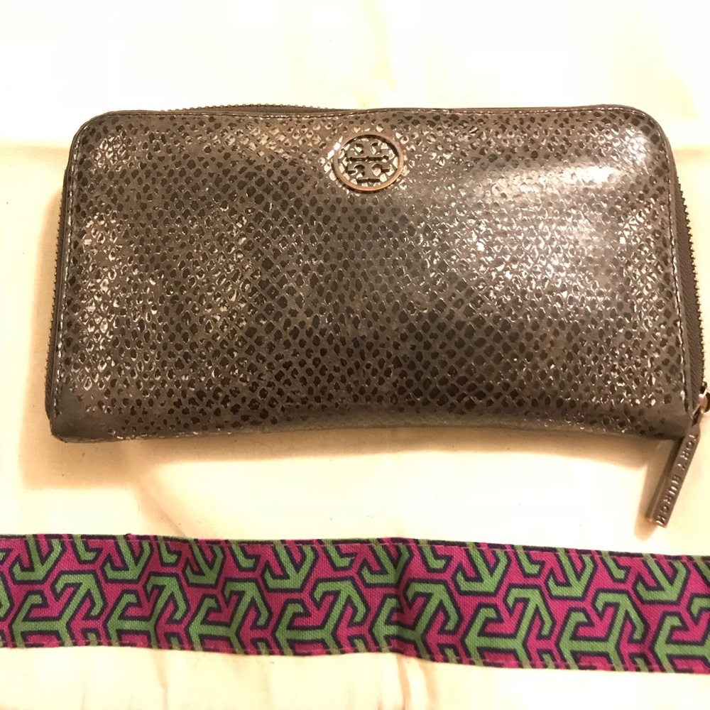 Tory Burch Robinson Metallic wallet